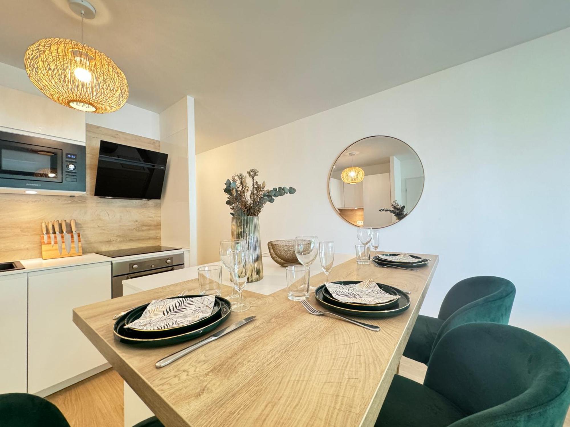 Appartement L'hibiscus - Centre - Parking - 3p